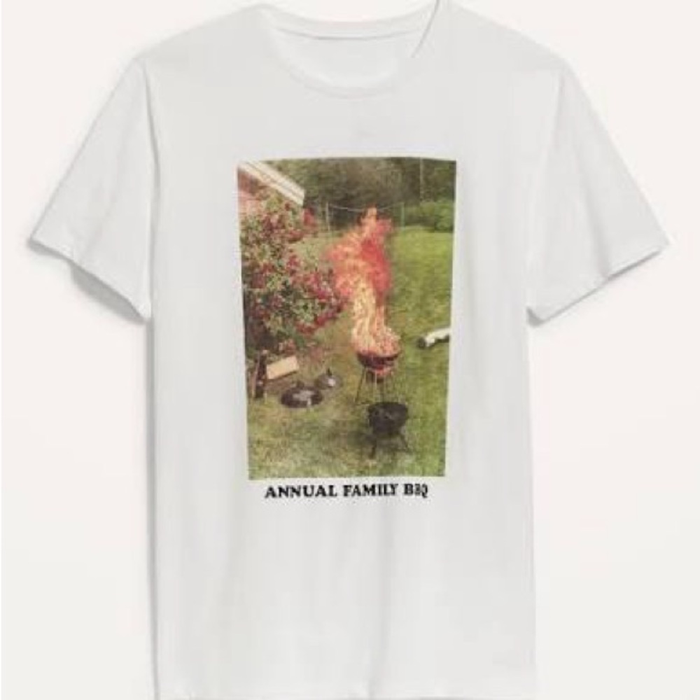 🎉SOLD!🎉 Old Navy Annual Family BBQ tshirt XL